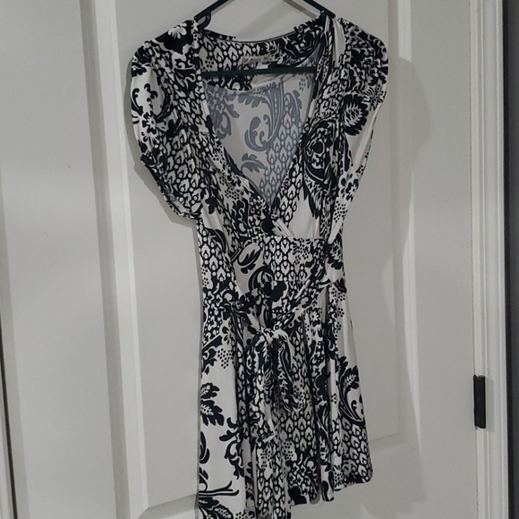 Top - Picture 3 of 4